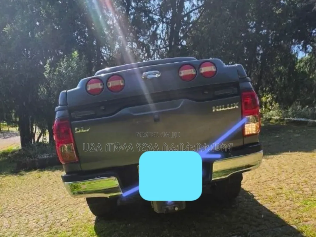 Toyota Hilux 2018 Gray