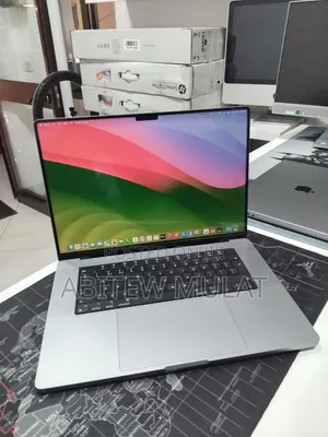 New Laptop Apple MacBook Pro 2024 M4 16GB Apple M4 SSD 512GB
