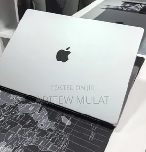 New Laptop Apple MacBook Pro 2024 M4 16GB Apple M4 SSD 512GB