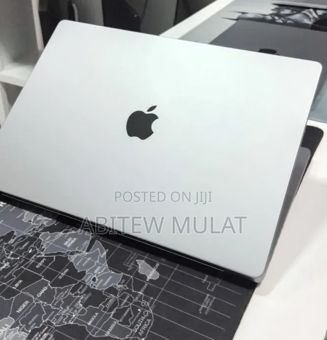 New Laptop Apple MacBook Pro 2024 M4 16GB Apple M4 SSD 512GB