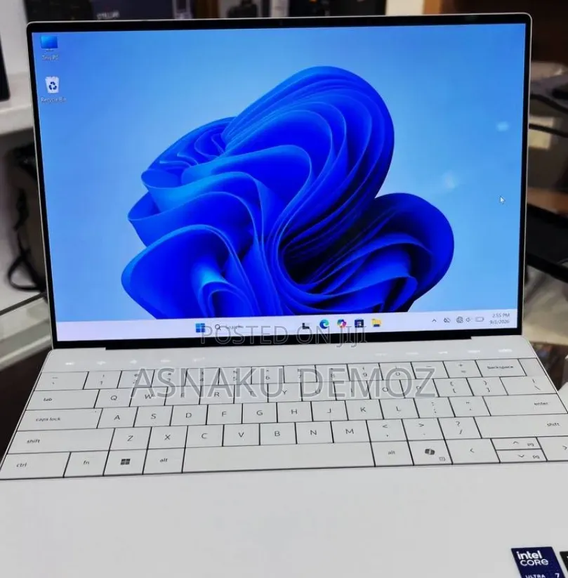New Laptop Dell XPS 13 9340 16GB Intel Core Ultra 7 SSD 512GB