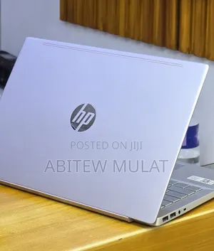 New Laptop HP Pavilion 14 8GB Intel Core i5 SSD 512GB