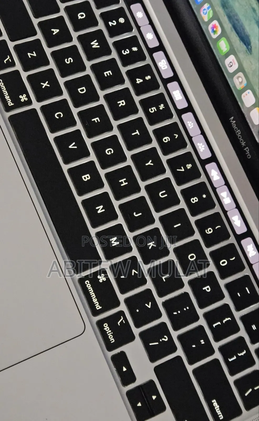 New Laptop Apple MacBook Pro 2022 M2 8GB Apple M2 SSD 256GB