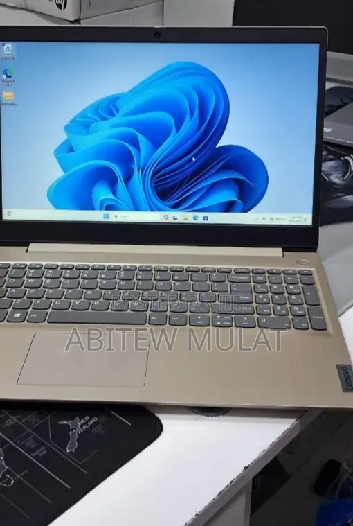 New Laptop Lenovo Ideapad 3 8GB Intel Core i3 SSD 256GB