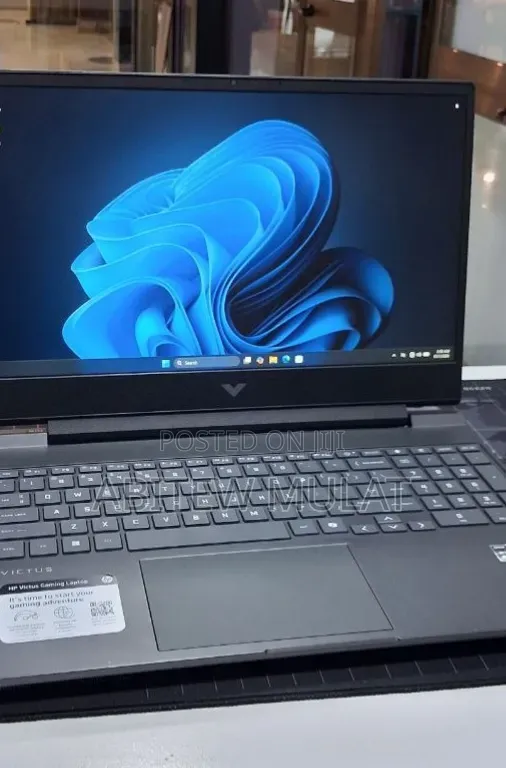 New Laptop HP Victus 15 16GB AMD Ryzen 7 SSD 512GB
