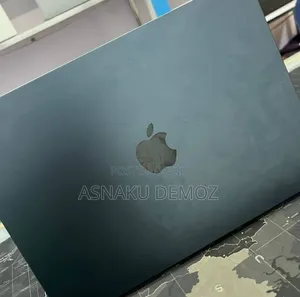 New Laptop Apple MacBook Air 2022 M2 16GB Apple M2 SSD 512GB