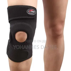 Sports Knee Brace With Open Kneecap Design – Black