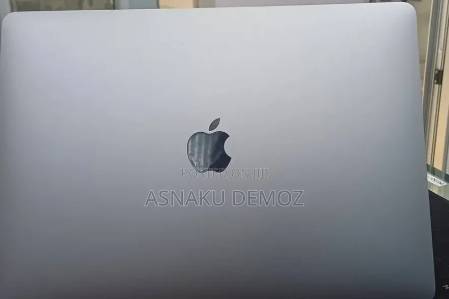 New Laptop Apple MacBook Air 8GB Apple M1 SSD 256GB