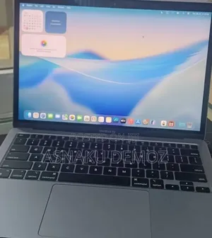 New Laptop Apple MacBook Air 8GB Apple M1 SSD 256GB