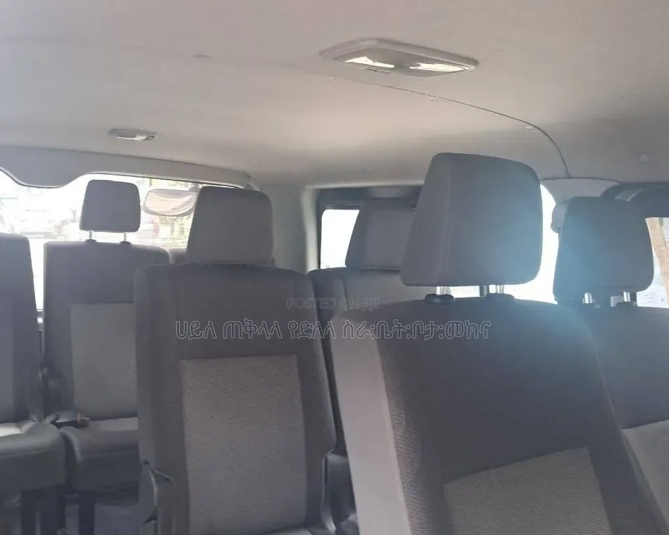 Toyota HiAce 2017 Silver