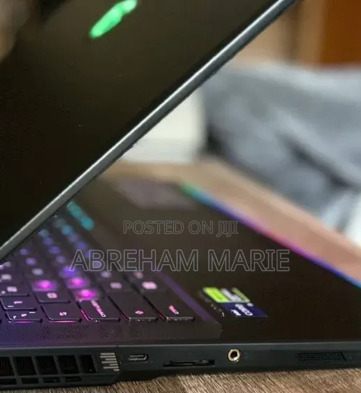 New Laptop MSI Raider GE68HX 13VI-202US 32GB Intel Core i9 SSD 1T