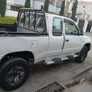  D4D Kincap 2004 የሚከራይ 
 Model: 2004
 በቁልፍ