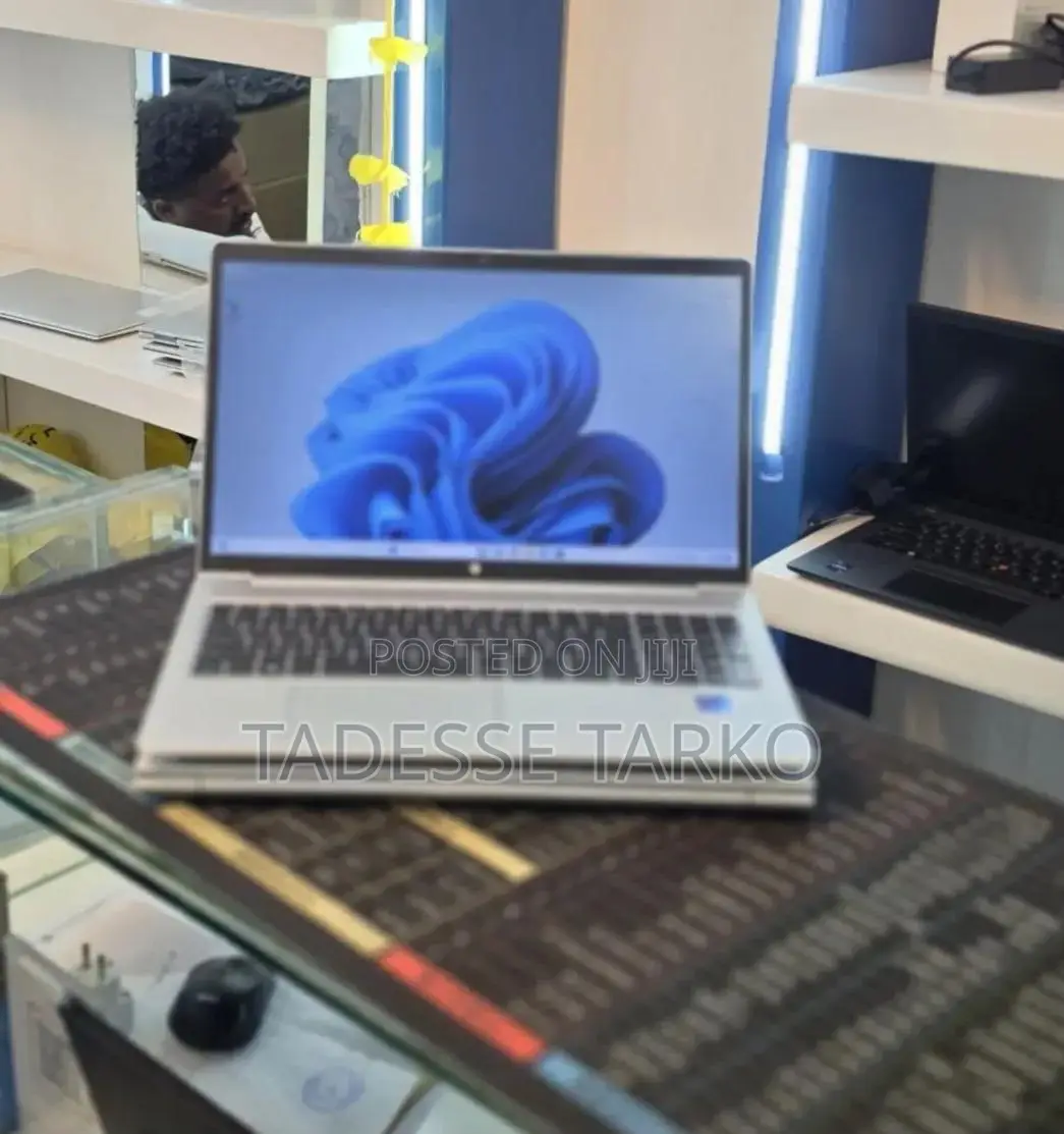New Laptop HP 16GB Intel Core i7 SSD 512GB