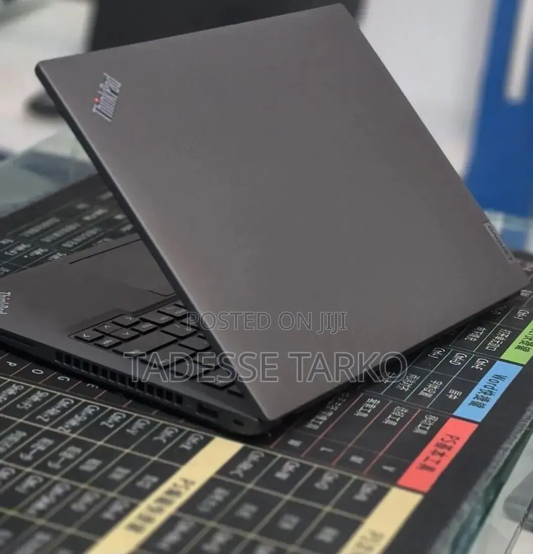 New Laptop Lenovo ThinkPad T14 16GB Intel Core i7 SSD 512GB