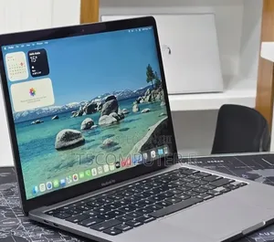 New Laptop Apple MacBook Pro 2022 M2 16GB Apple M2 SSD 256GB
