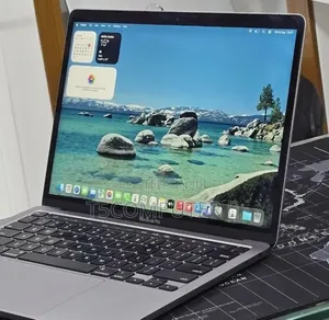 New Laptop Apple MacBook Pro 2022 M2 16GB Apple M2 SSD 256GB
