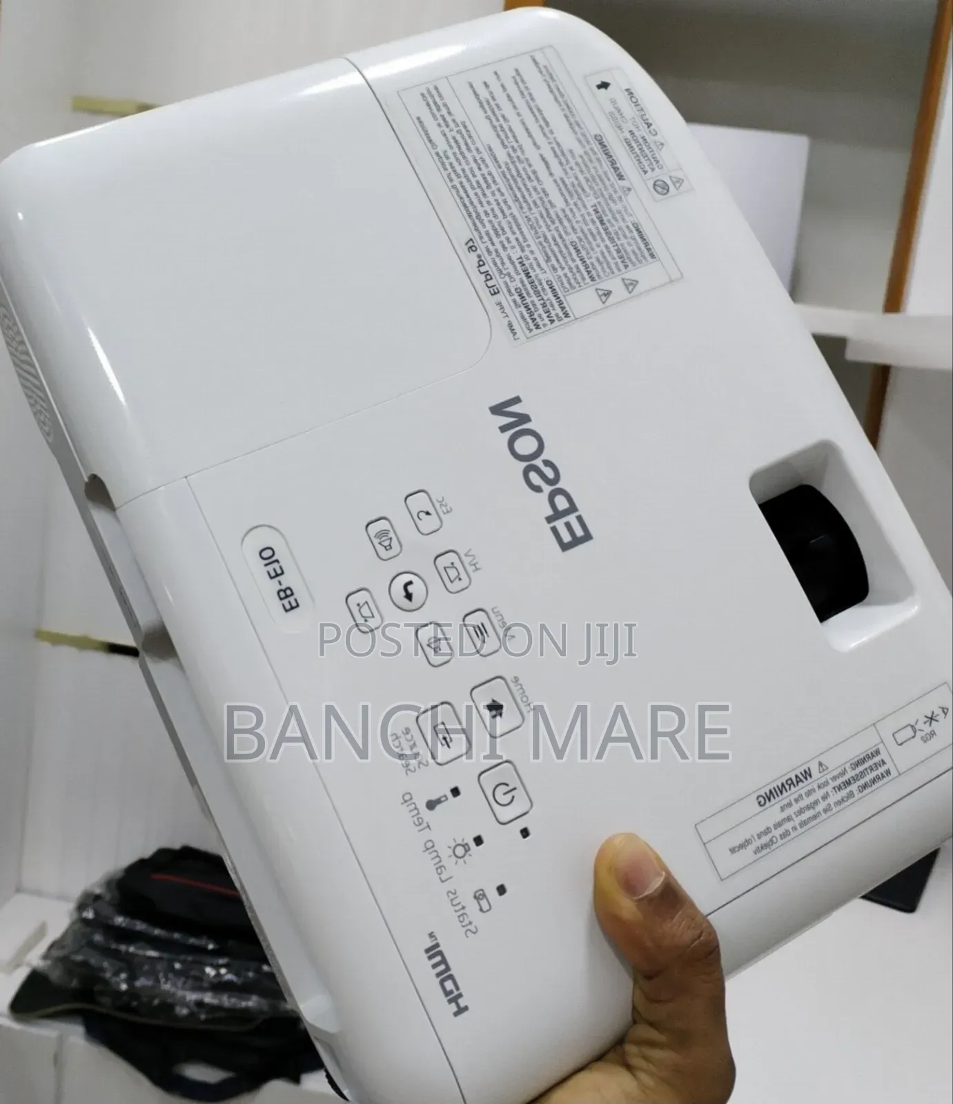 Brand New EPSON Projector With Bag , Remote Model Name: EB-E10