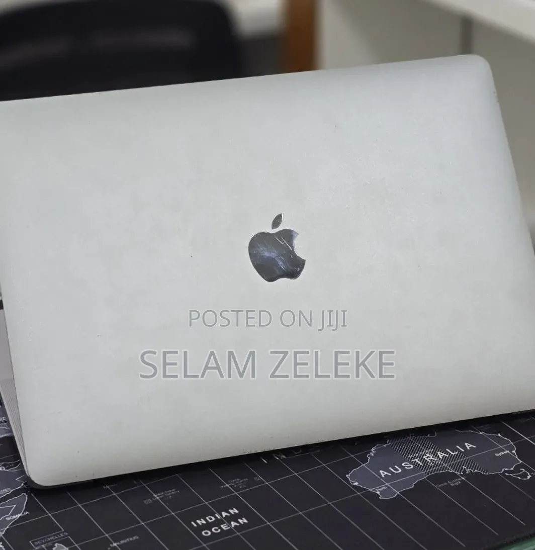 New Laptop Apple MacBook Pro 2020 M1 8GB Apple M1 Pro SSD 512GB