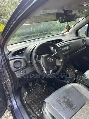 Toyota Yaris 2012 Blue