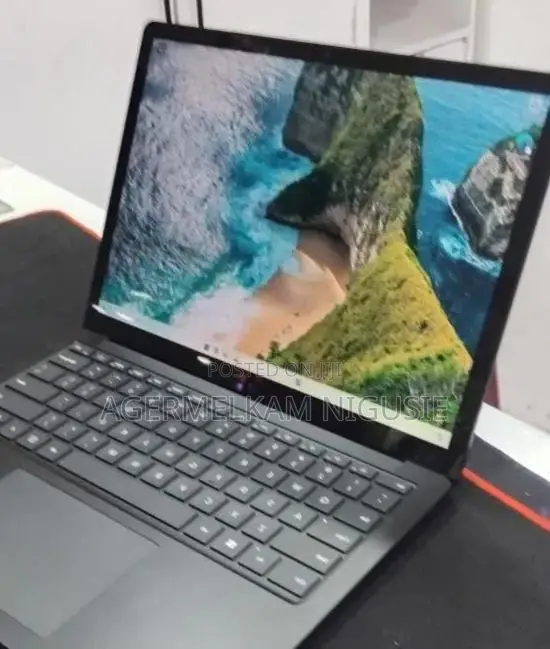 New Laptop Microsoft Surface Pro 5 16GB Intel Core i7 SSD 256GB