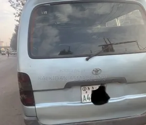 Toyota HiAce 1997 Silver