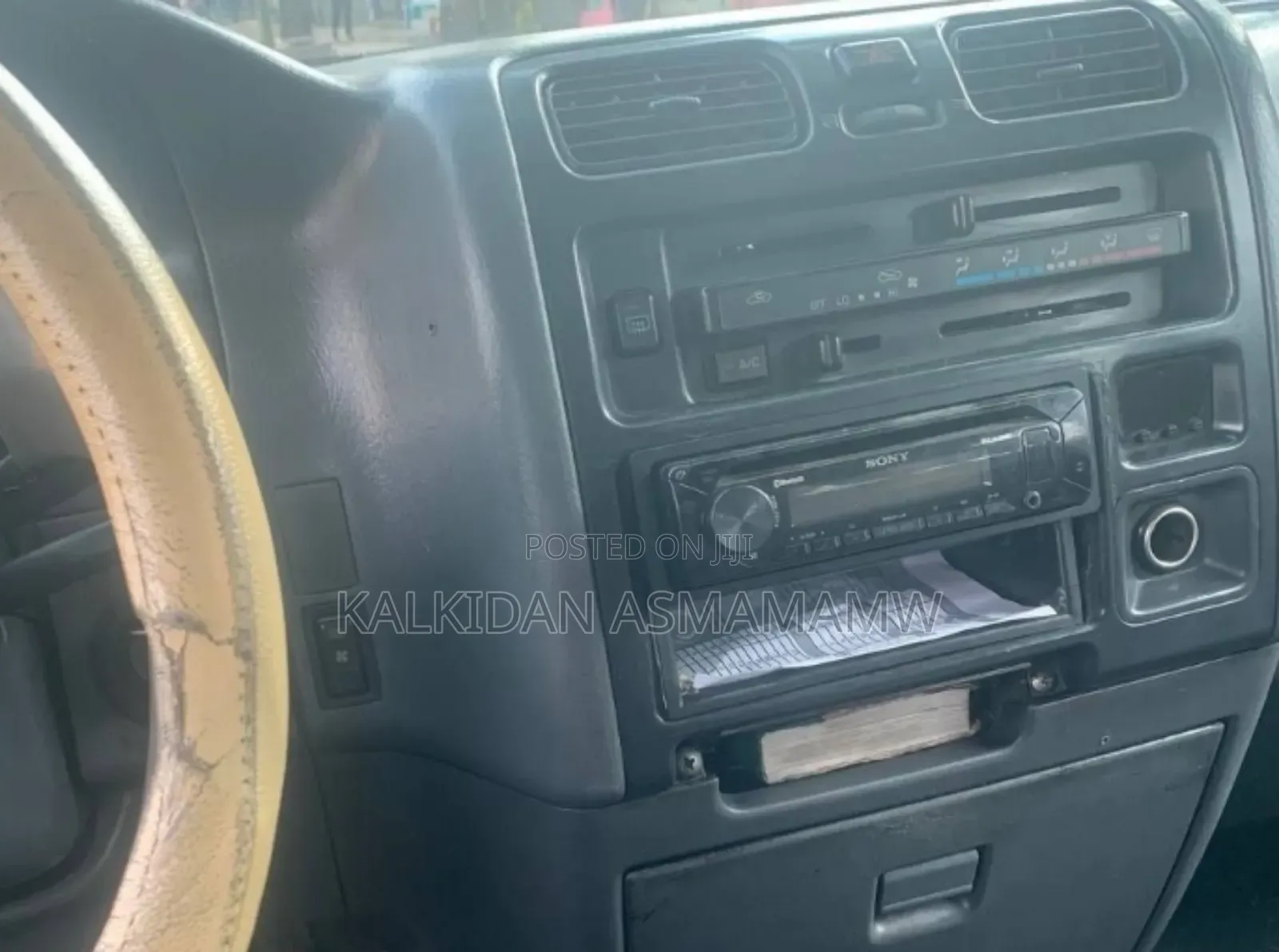 Toyota HiAce 1997 Silver