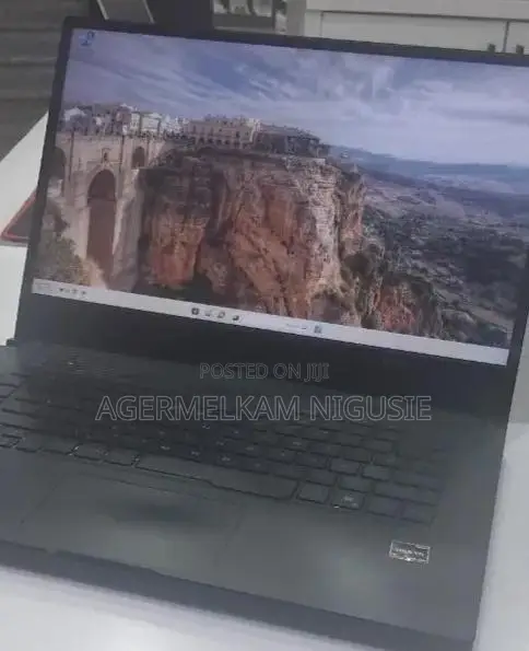 New Laptop Asus ROG Zephyrus G15 16GB Intel Core Ultra 7 SSD 512GB