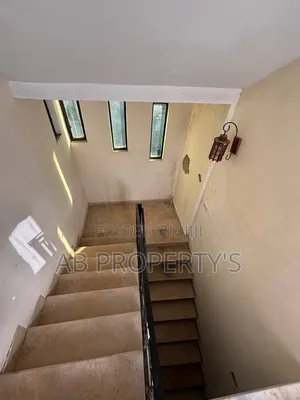Furnished 8bdrm Villa in ለቡ ሙዝቃ ቤት, Nifas Silk-Lafto for sale