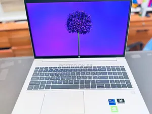 New Laptop HP ProBook 450 G9 16GB Intel Core i7 SSD 512GB