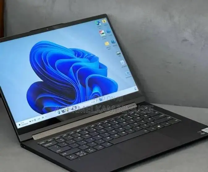 New Laptop Lenovo Yoga C930 12GB Intel Core i7 SSD 512GB