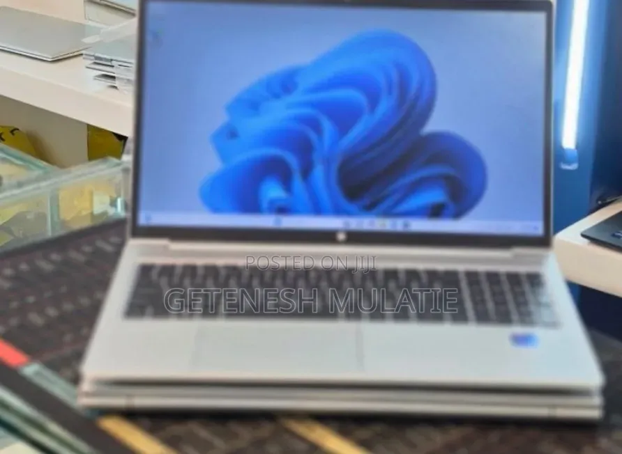 New Laptop HP 16GB Intel Core i7 SSD 512GB