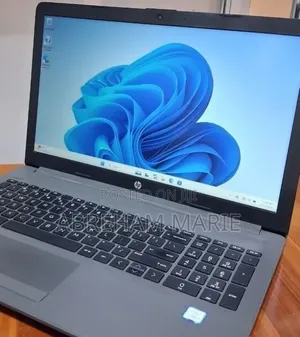 New Laptop HP 250 G7 8GB Intel Core i7 SSD 256GB
