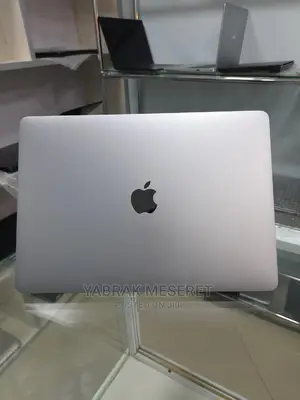 New Laptop Apple MacBook Pro 2019 8GB Intel Core I5 SSD 256GB