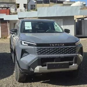 New Toyota Hilux Active (Hybrid) 2026 Gray
