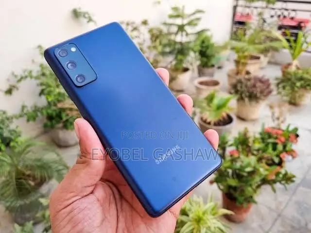New Samsung Galaxy S20 FE 256 GB Blue