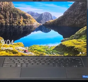 New Laptop Dell Inspiron 15 5570 16GB Intel Core i7 SSD 512GB