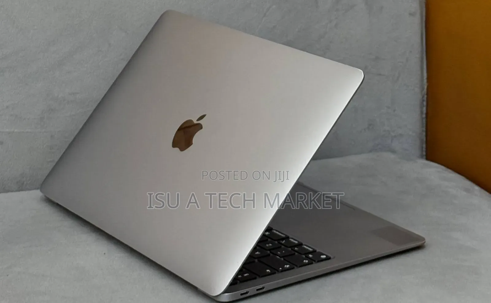 New Laptop Apple MacBook Air 2020 M1 8GB Apple M1 SSD 256GB