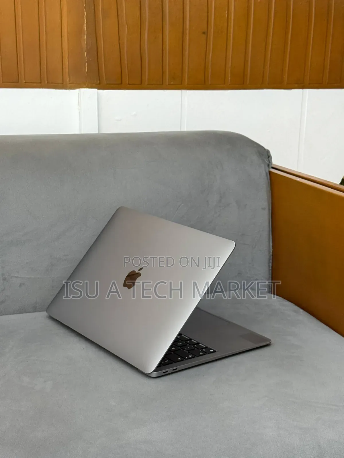 New Laptop Apple MacBook Air 2020 M1 8GB Apple M1 SSD 256GB