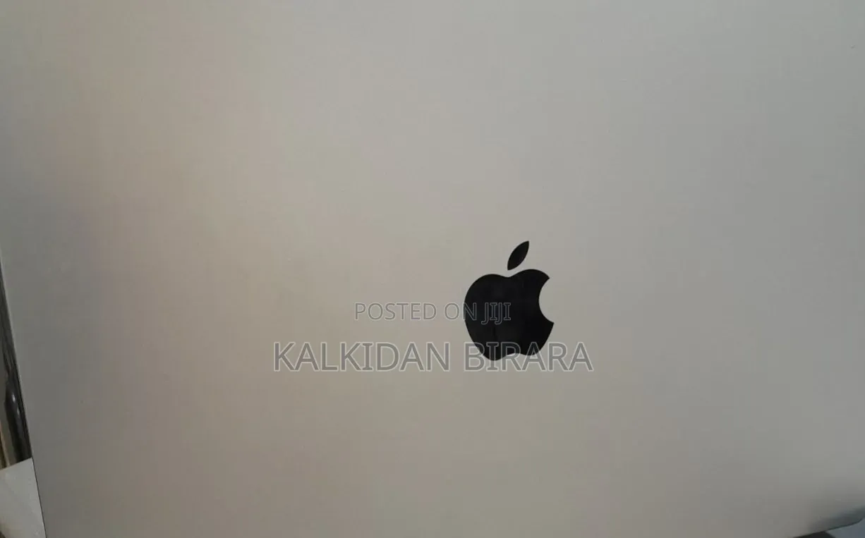New Laptop Apple MacBook Pro 2020 M1 32GB Apple M1 Pro SSD 1T