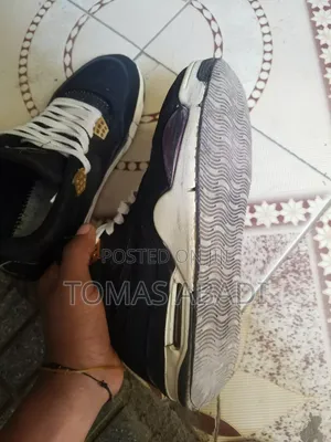 Jordan 4 Shose
