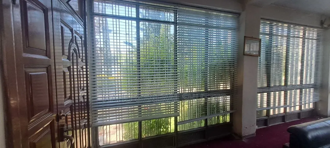ቬንሻል መጋረጃ(venitial Blind)