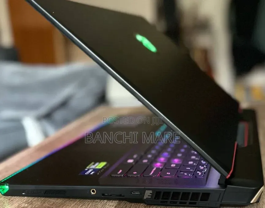 New Laptop MSI Raider GE68HX 13VI-202US 32GB Intel Core i9 SSD 1T