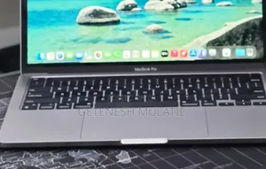 New Laptop Apple MacBook Pro 2022 M2 16GB Apple M2 SSD 512GB