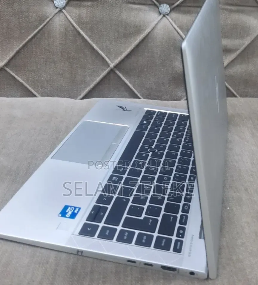 New Laptop HP EliteBook 840 G8 16GB Intel Core i5 SSD 512GB