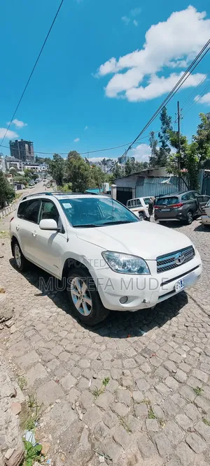 Toyota RAV4 Limited 2008 White