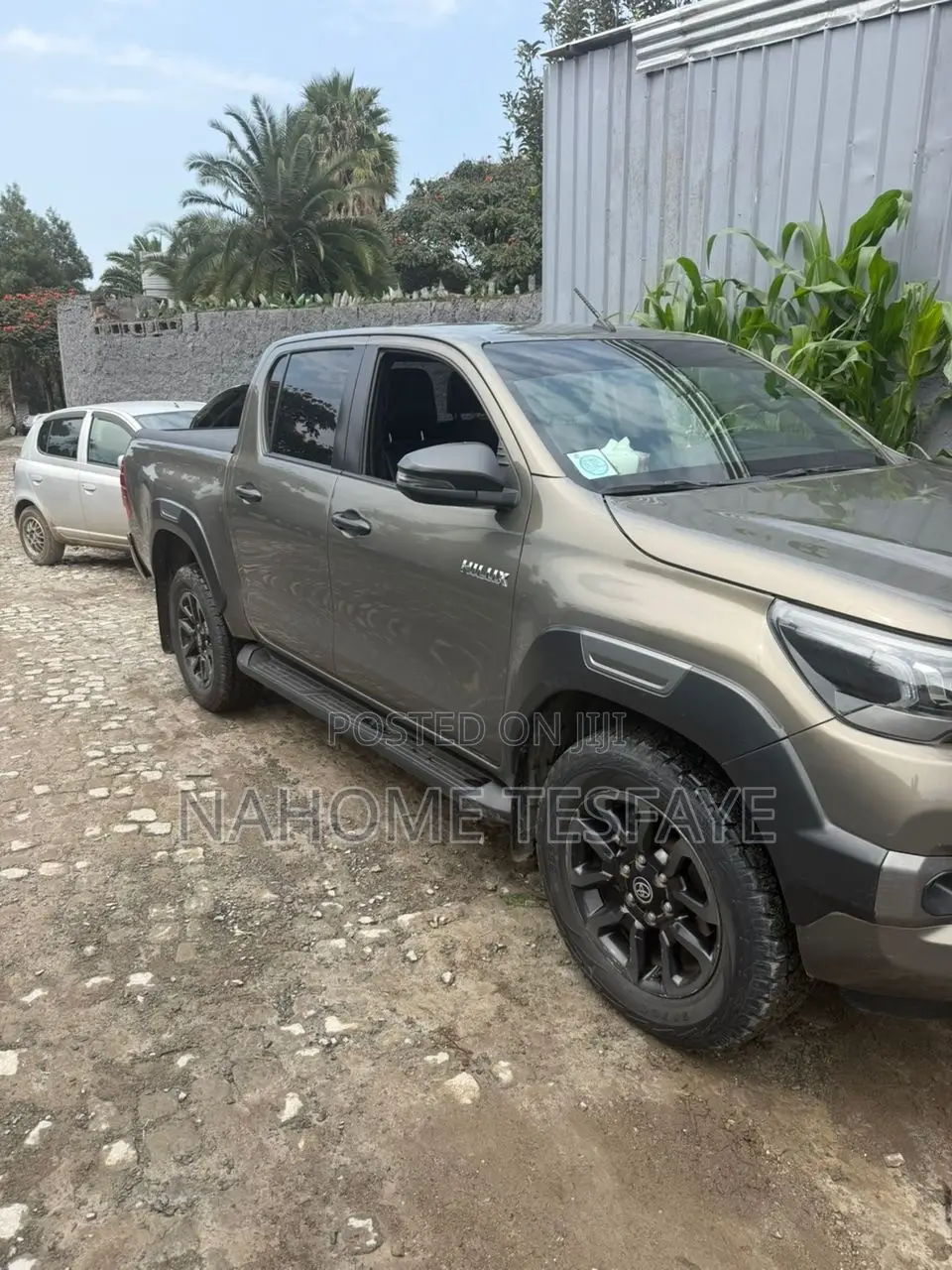 Toyota Hilux 2021 Burgundy
