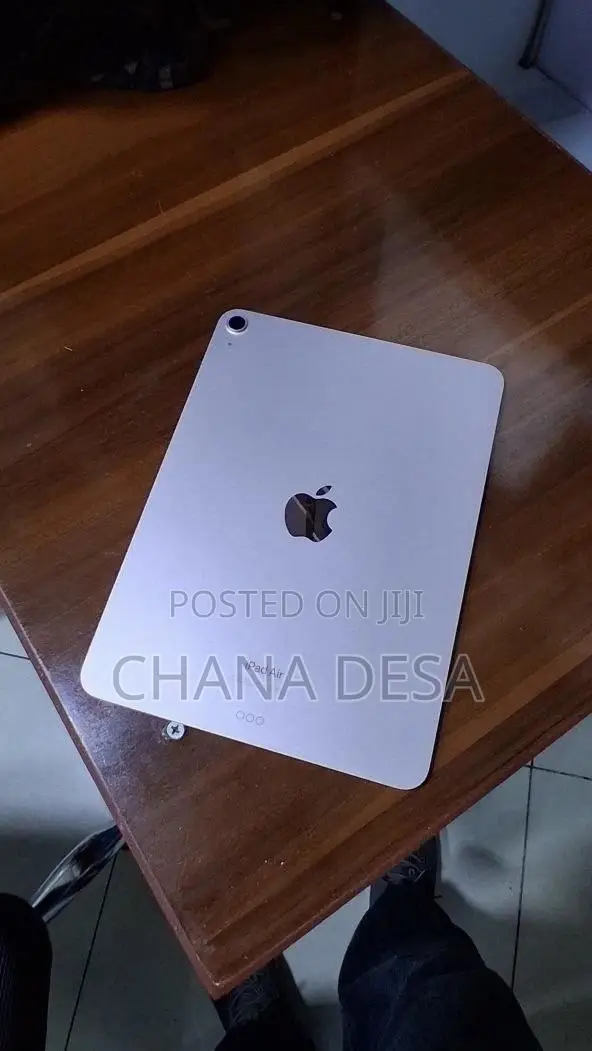 New Apple iPad Air 64 GB