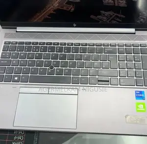 New Laptop HP ZBook Firefly 15 G7 16GB Intel Core i7 SSD 512GB