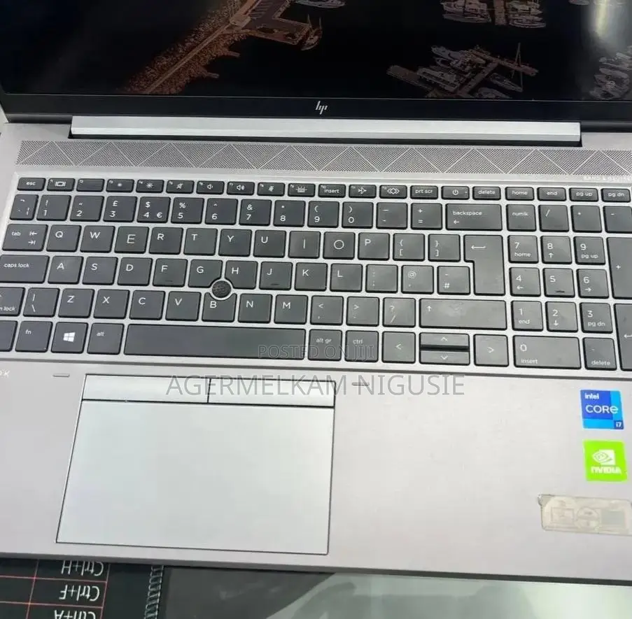 New Laptop HP ZBook Firefly 15 G7 16GB Intel Core i7 SSD 512GB