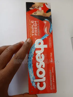 Close Up Tooth Paste